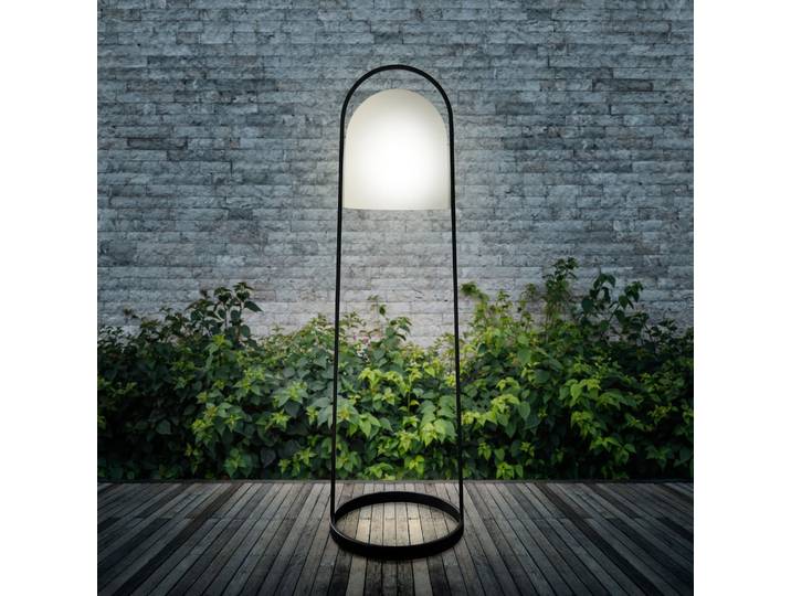 SunLight Solarleuchte Lantern H100 - PLEASE WAIT to be SEATED - Terrasse - Modern - Metall - Einflammig