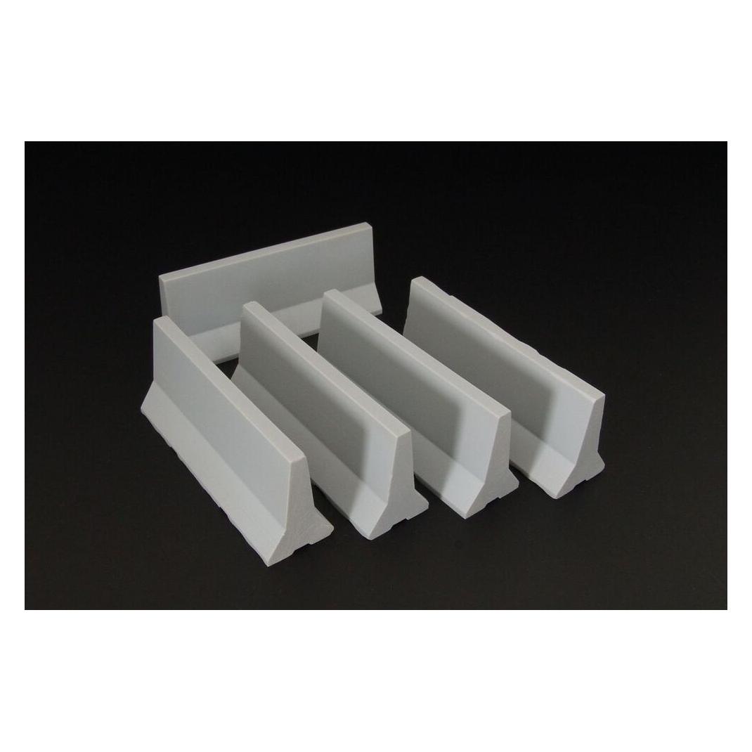 Brengun Modern concrete road barriers (BRL72006)