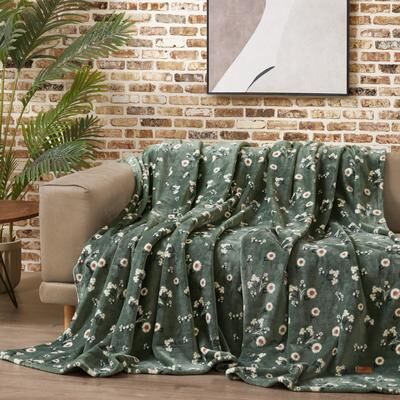 Lucky Brand Daisy Plush Throw Blanket