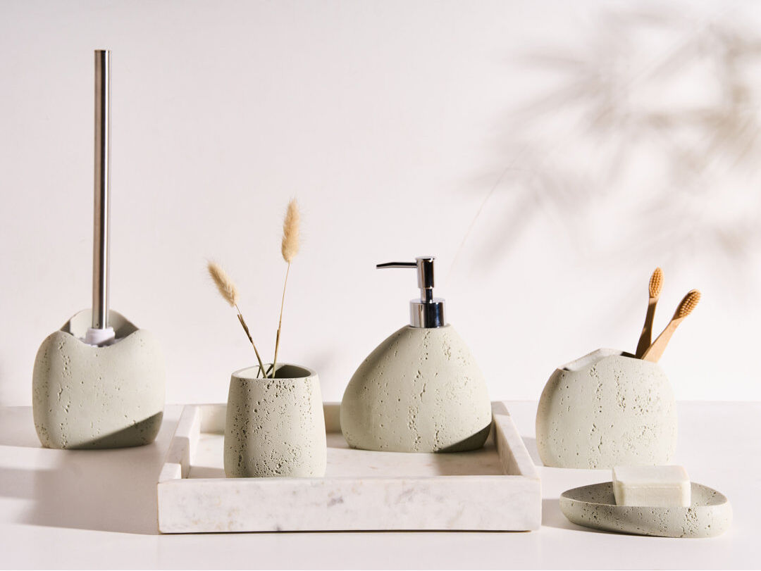 Ivy Bronx Polyresin Bathroom Accessory Set Bathroom Tray Tumbler Beige 37cm H X 12cm W X 12cm D