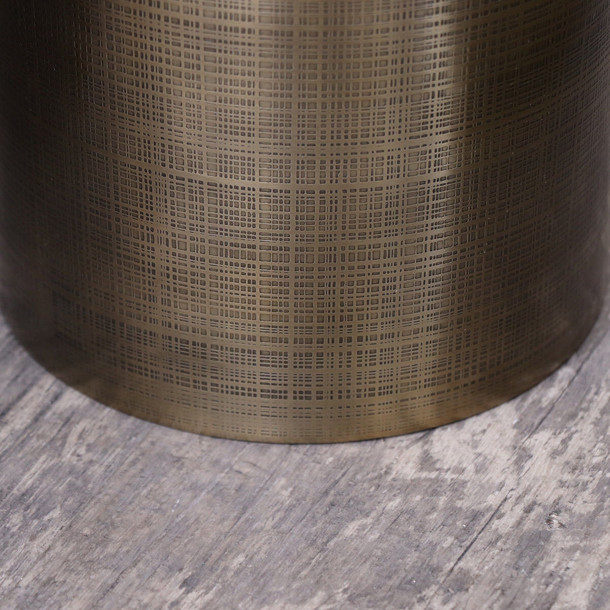 Brass Gold Textured Metal Waste Bin Material: Home Decor & Accessories/Baskets & Bins