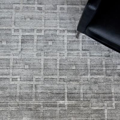 EXQUISITE RUGS Castelli Hand-loomed Bamboo Silk/Wool Grey Area Rug.
