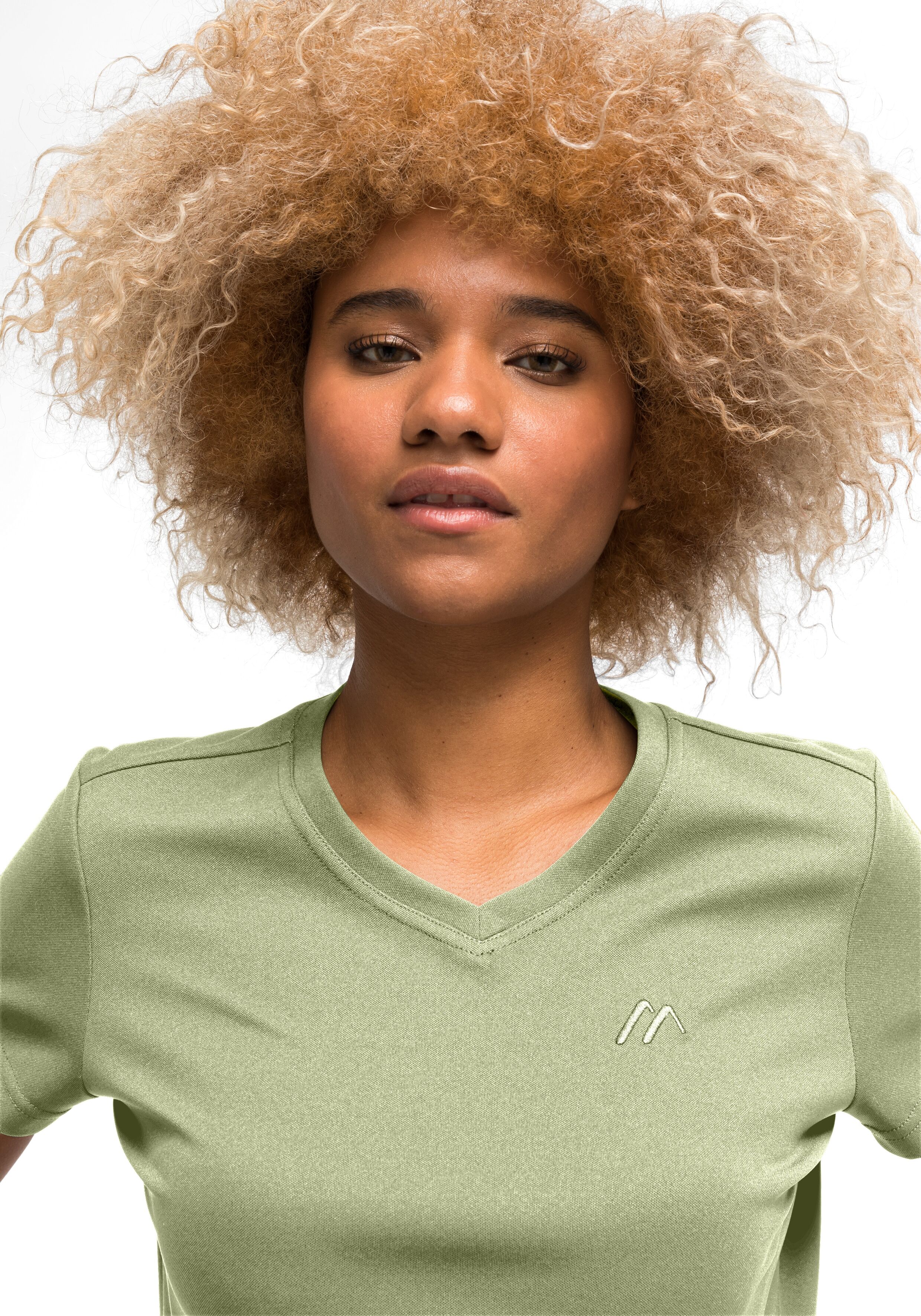 T-Shirt MAIER SPORTS "Trudy", Damen, Gr. 44, apfelgrün, 100% Polyester, Rundhals, Shirts T-Shirt, Damen Kurzarmshirt, leichtes Sommer Funktionsshirt, V-Ausschnitt apfelgrün 44
