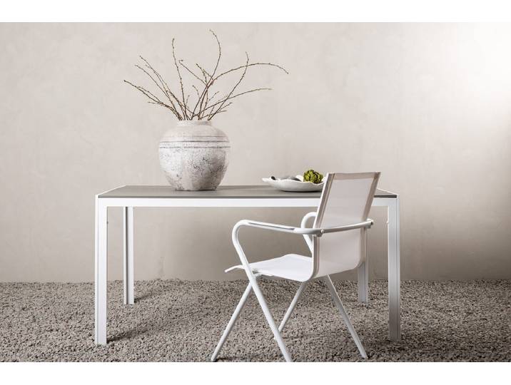 Gartentisch Tareen - eine harmonische Kombination aus Natürlichkeit und Stabilität - Weiß - Grau - 150x90 - Luxusbetten24