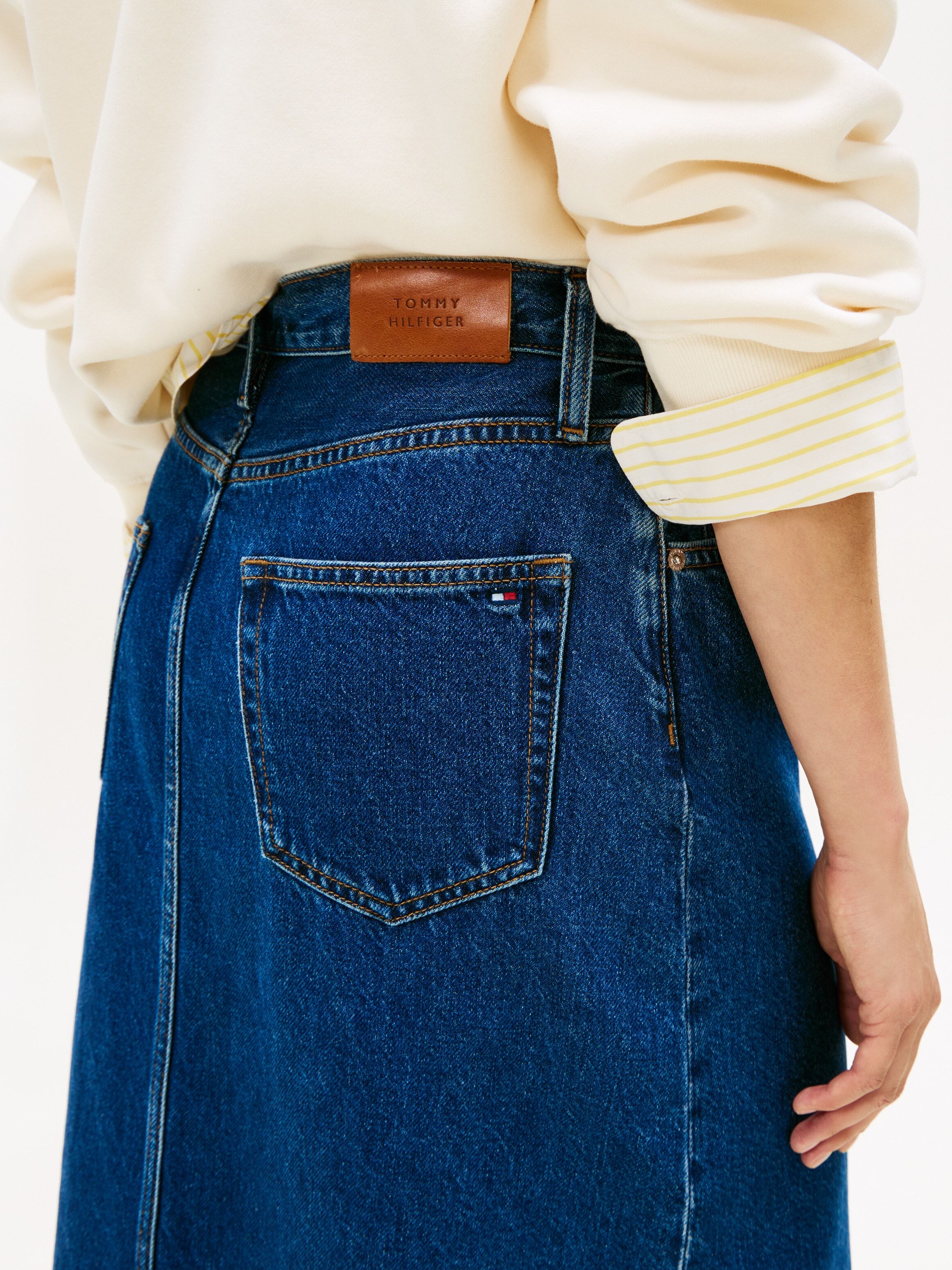 Jeansrock TOMMY HILFIGER "DNM EMI MIDI STRAIGHT SKIRT HW", Damen, Gr. 38, blau (emi), Web, Obermaterial: 100% Baumwolle, unifarben, straight fit wadenlang, Röcke Jeansrock emi 38