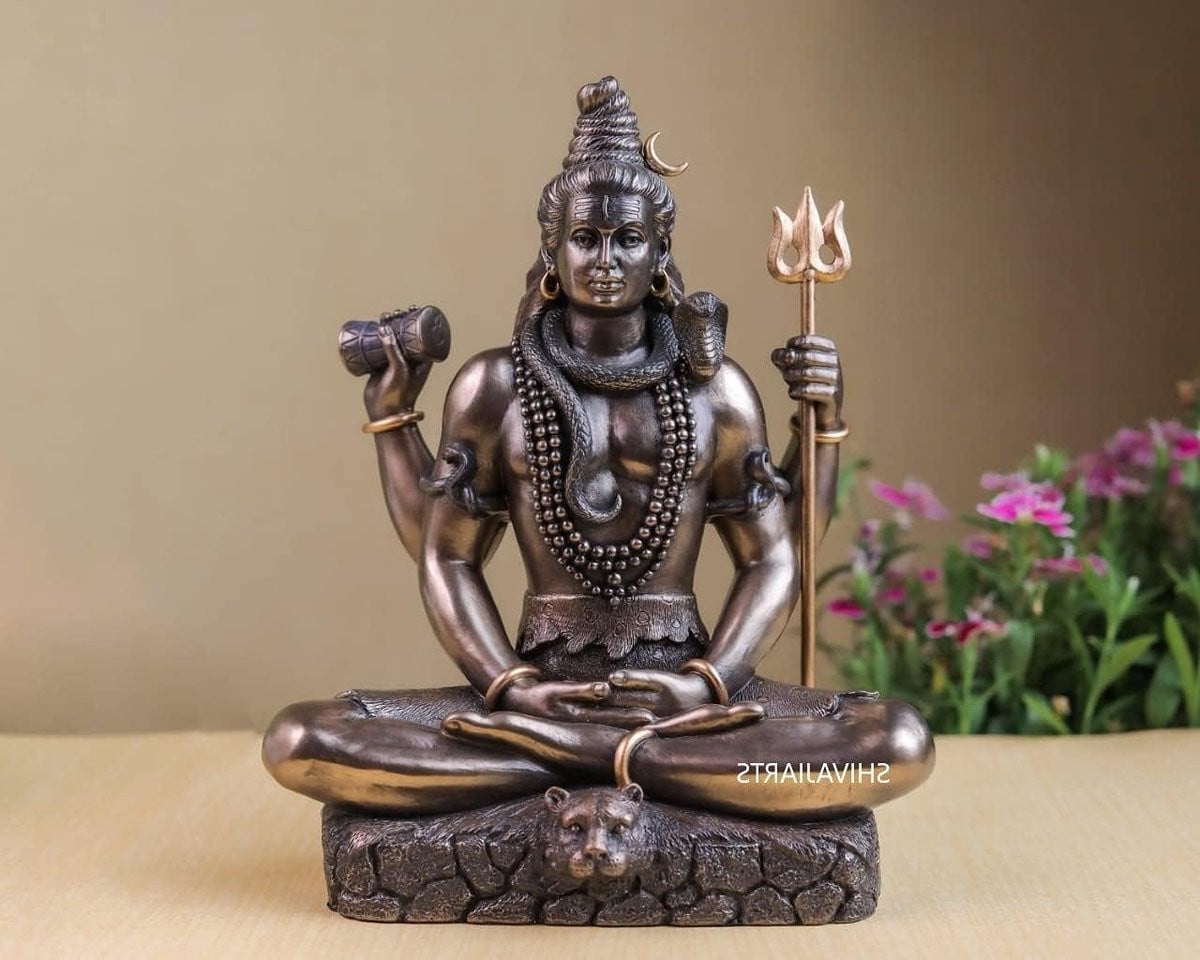 Shiva standbeeld Hindoe god voor meditatie en decoratie handgeschilderd brons Hoogte: 21 cm