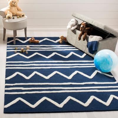 SAFAVIEH Handmade Kids Samra Wool Rug