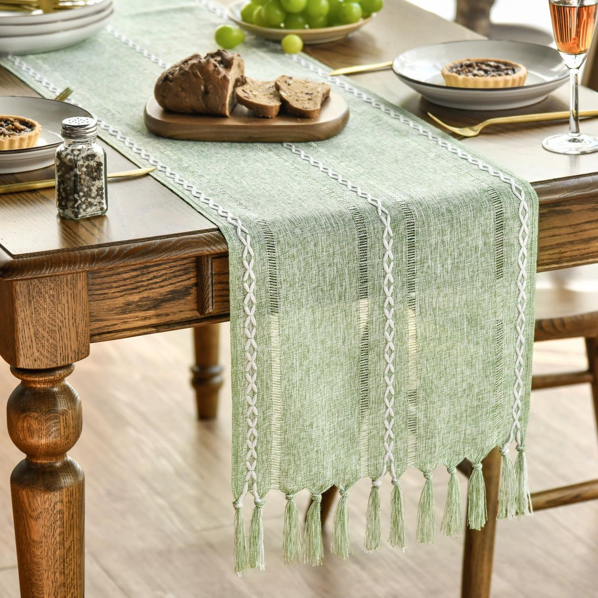 Boho Sage Green Tassel Tafelloper in Boerderijstijl, Breedte: 33 cm, Lengte: 303 cm