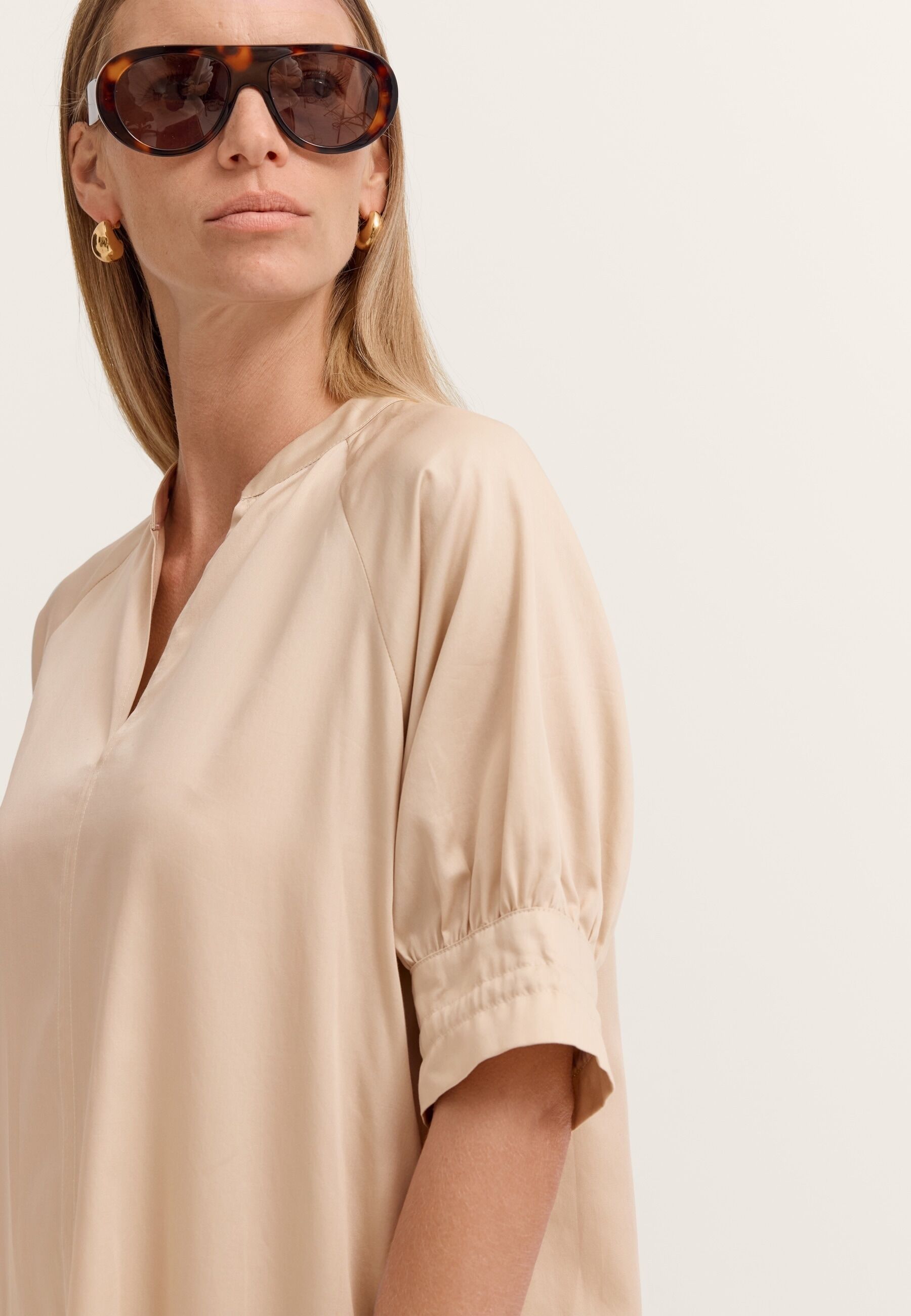 Blusenkleid BUGATTI "Modern Fit", Damen, Gr. 36, Normalgrößen, 50, beige, 100% Baumwolle, unifarben, normal, Kleider Blusenkleid, mit seitlichen Schlitzen