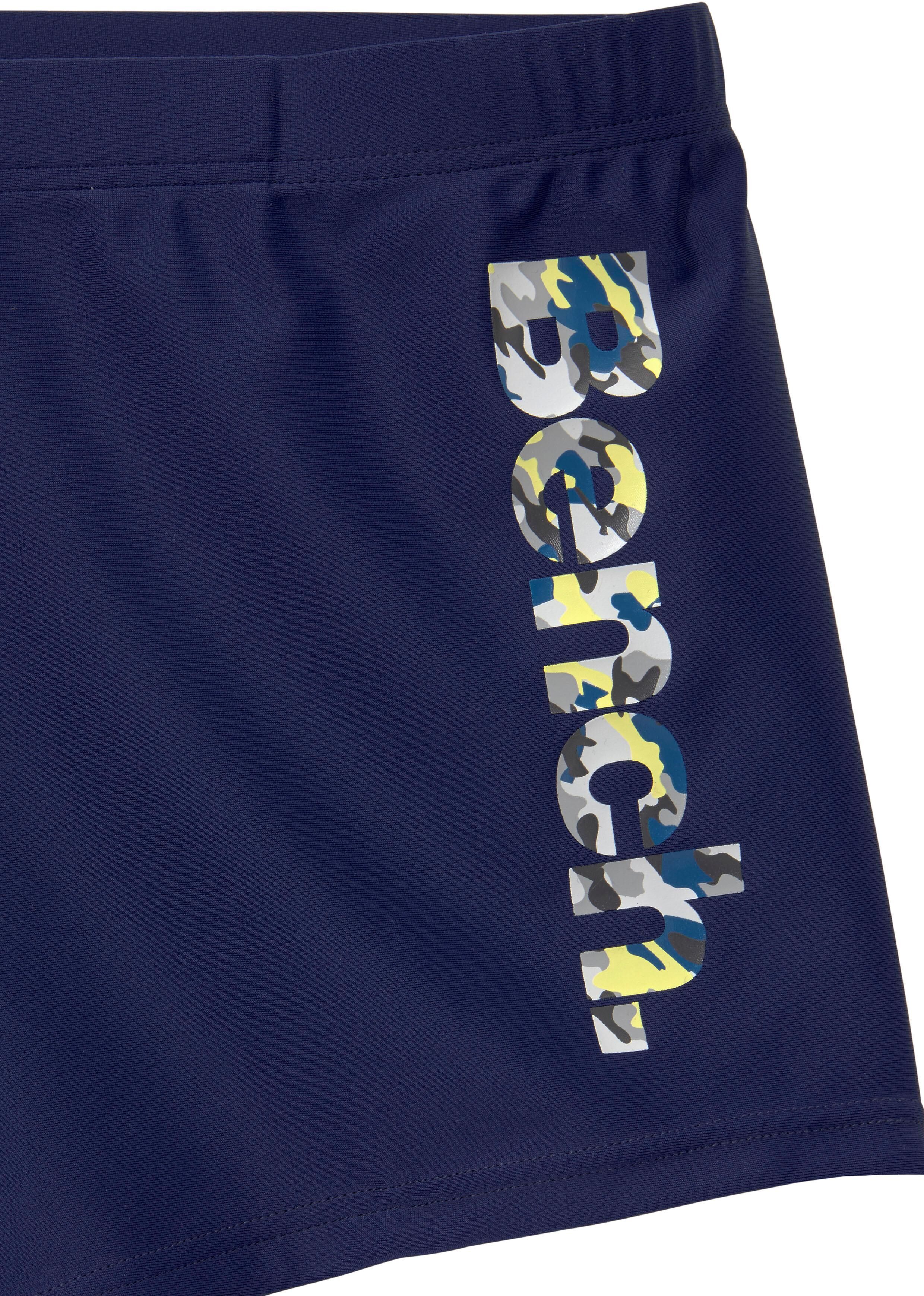 Boxer-Badehose BENCH., Herren, Gr. 8, N-Gr, blau (marine), Polyamid, unifarben, Badehosen Boxer-Badehose, mit coolem Logo in Tarnfarben-Optik