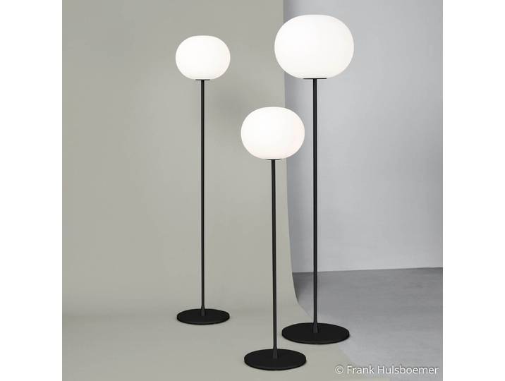 Lampe sur pied Glo-Ball F2 Noir mat/Opale - FLOS - Salon / séjour - Design - Verre - Avec abat-jour