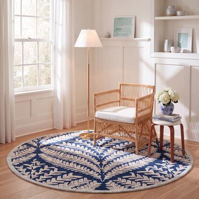 SAFAVIEH Handmade Capri Ilianka Wool Rug