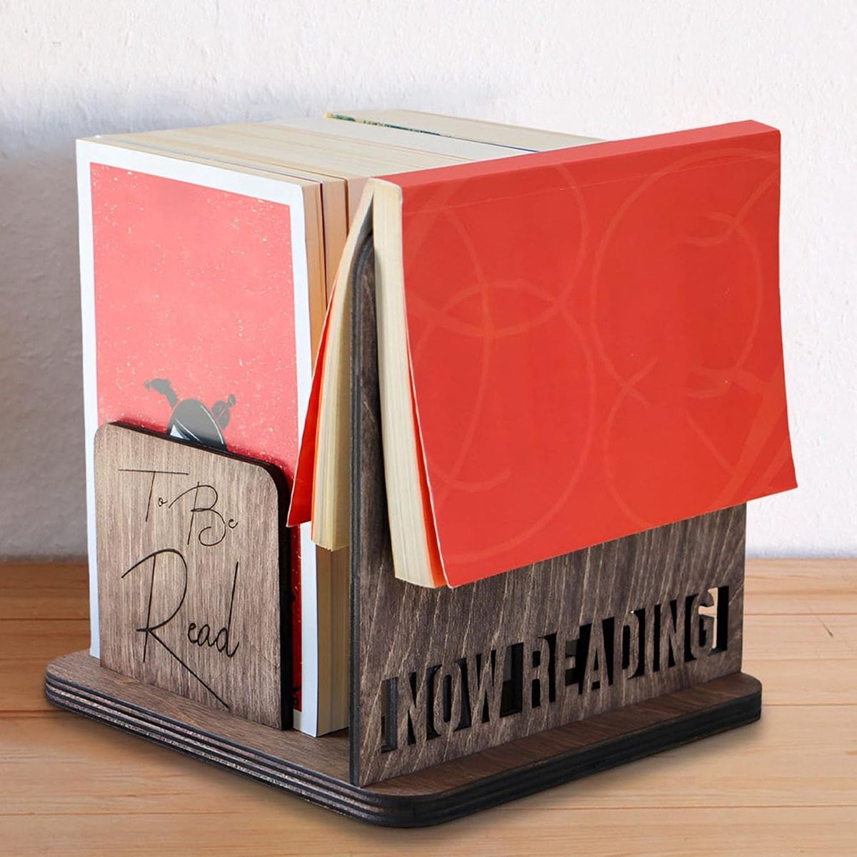 Meerkleurige houten boekenkast en organizer voor op je bureau of in de slaapkamer, 20 x 20 cm