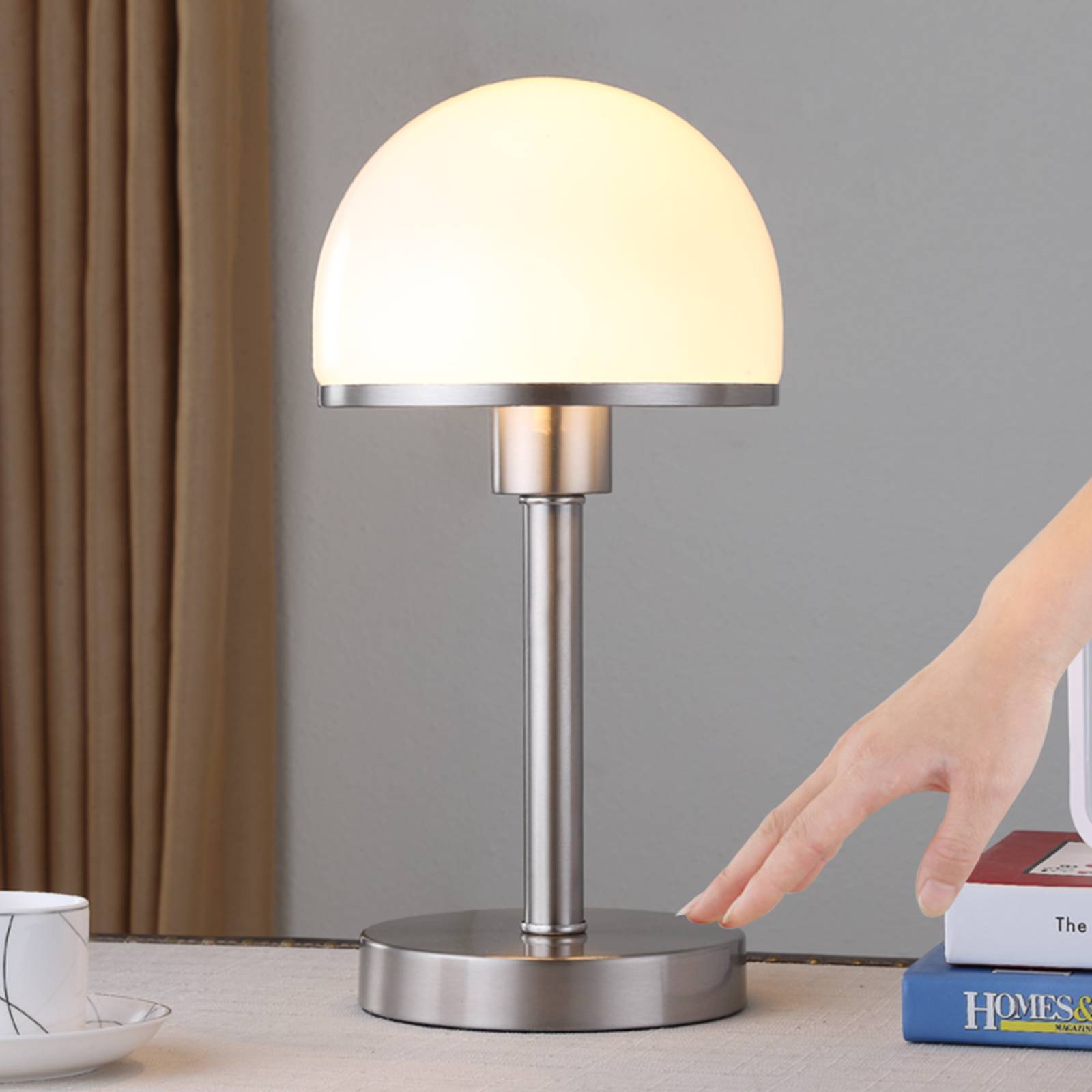 Nachttischlampe Jolie Lindby, für Schlafzimmer, Metall, Modern