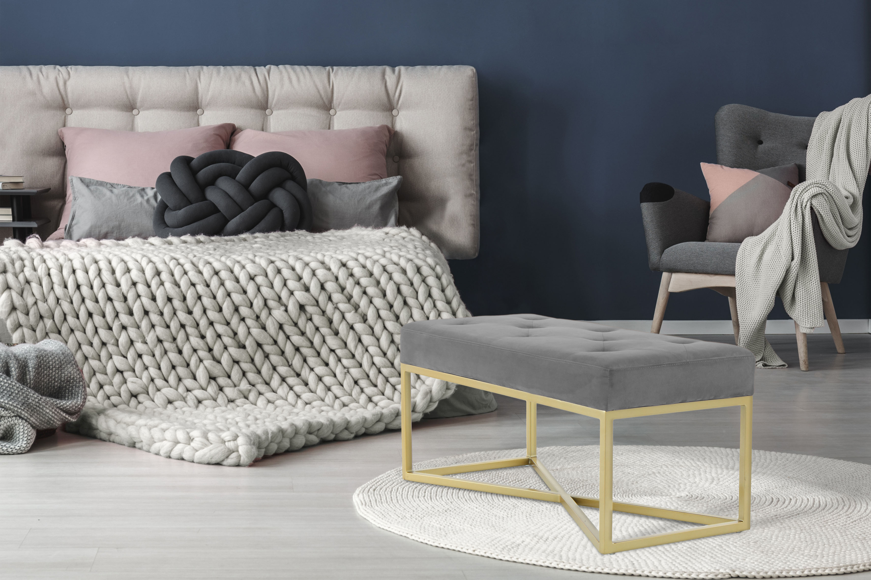 Hockerbank KAYOOM "Cameron 125, glamouröses Design, glänzenden Metallfüssen, in Samt-Look", grau (grau, gold), B:90cm H:40cm T:40cm, Bezug:Polyester (Samt) Korpus:MDF, Sperrholz Gestell:Eisen, Hocker, Hockerbank, bequem, elegant, mit Zierknöpfen, Gold-coa