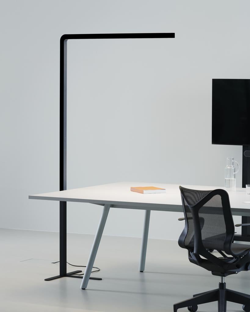 GRAU Team Pro LED Stehleuchte (3500K T-Fuß, schwarz) 3500K T-Fuß   schwarz