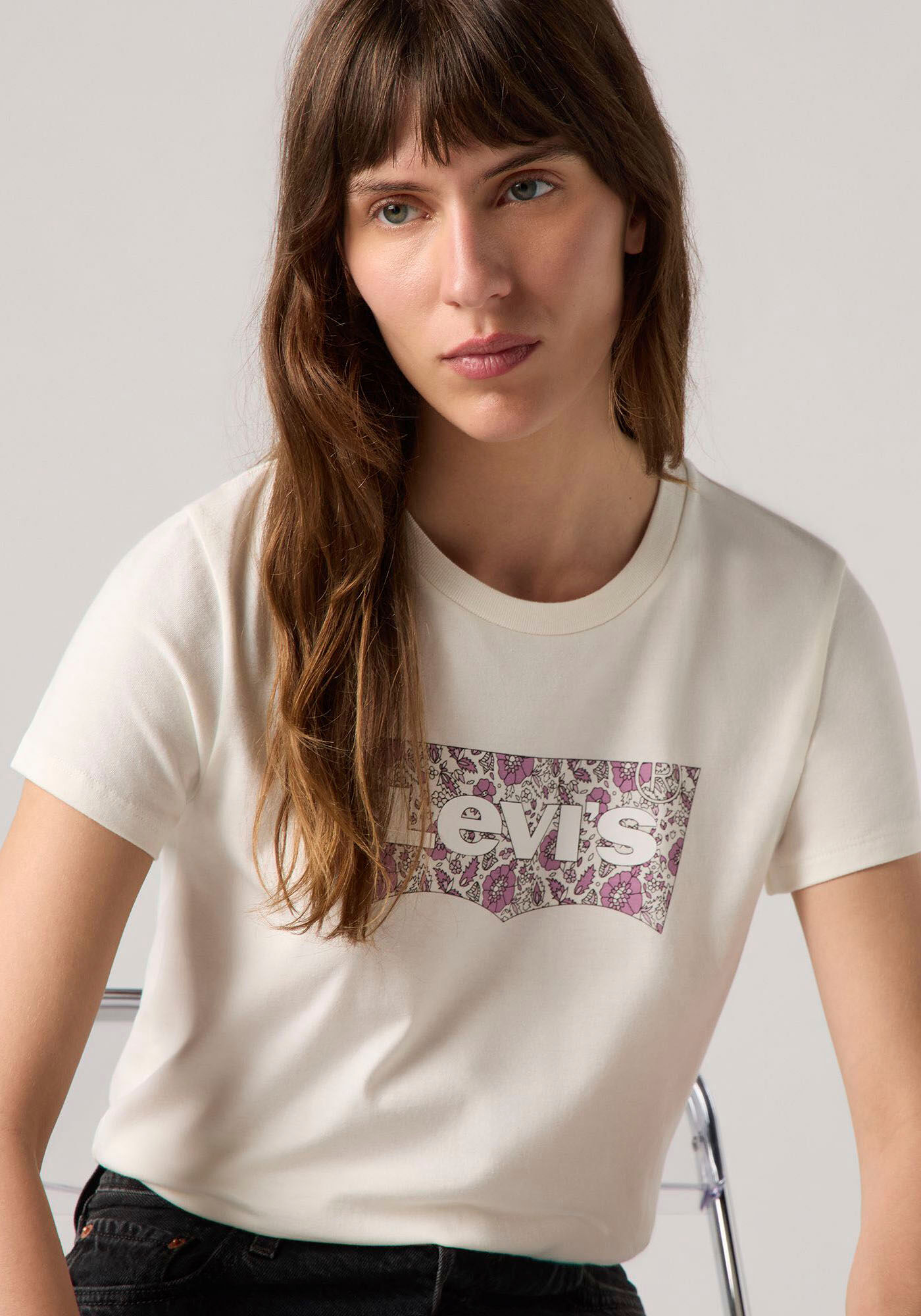 T-Shirt LEVI'S "LSE THE PERFECT TEE", Damen, Gr. M (38), ananda floral bw fil, Jersey, Obermaterial: 100% Baumwolle, bedruckt, figurumspielend hüftlang, Rundhals, Shirts T-Shirt, mit Logodruck ananda floral bw fil M (38)