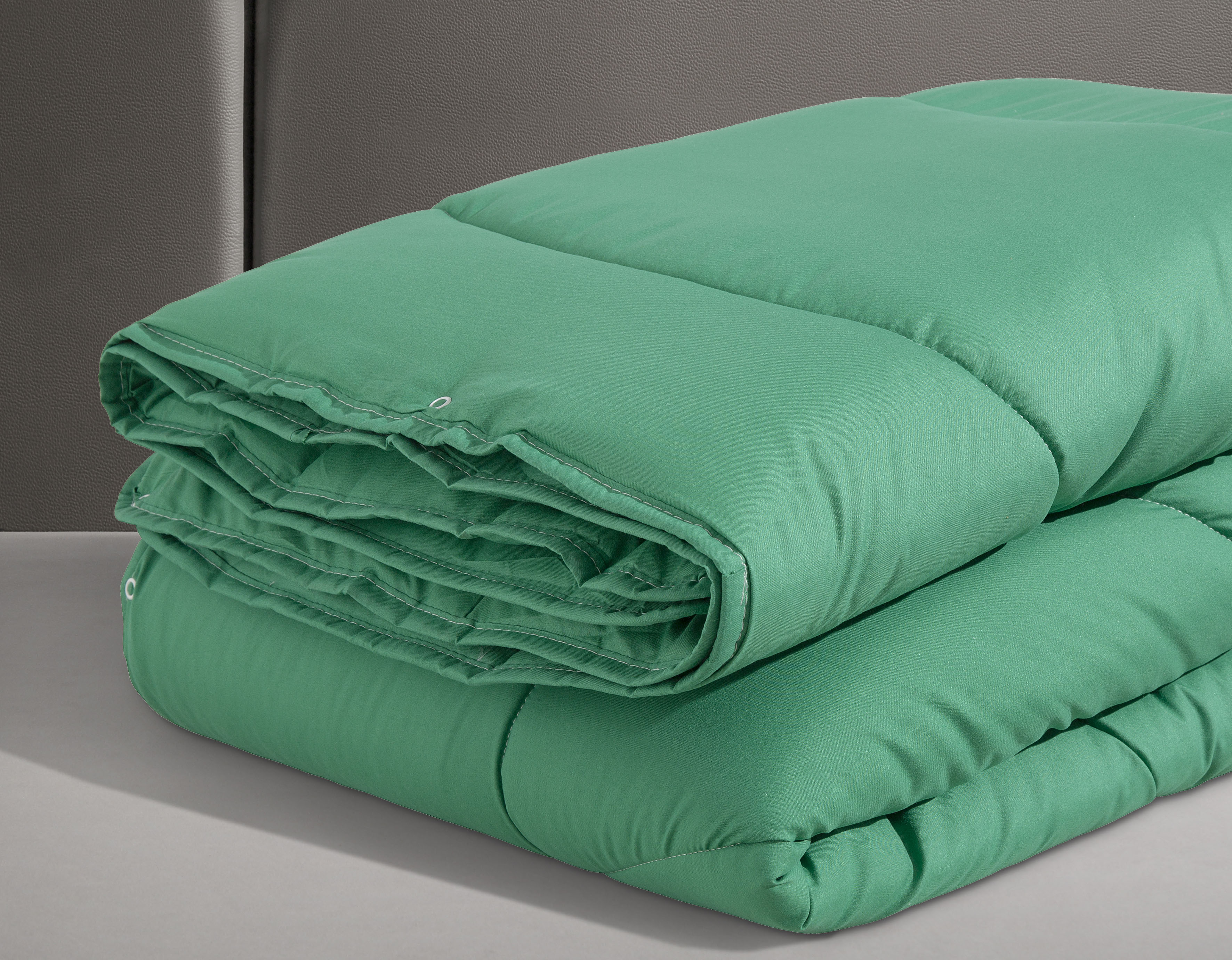 Microfaserbettdecke GOODPRODUCT "Microlux, Bettdecke 135x200 cm und Übergrössen bis 240x220cm", grün, B:155cm L:220cm, Bezug: 100% Polyester. Obermaterial: 100% Polyester. Füllung: 100% Polyester, Bettdecken, Microfaserbettdecke, fest versteppter Bezug - 