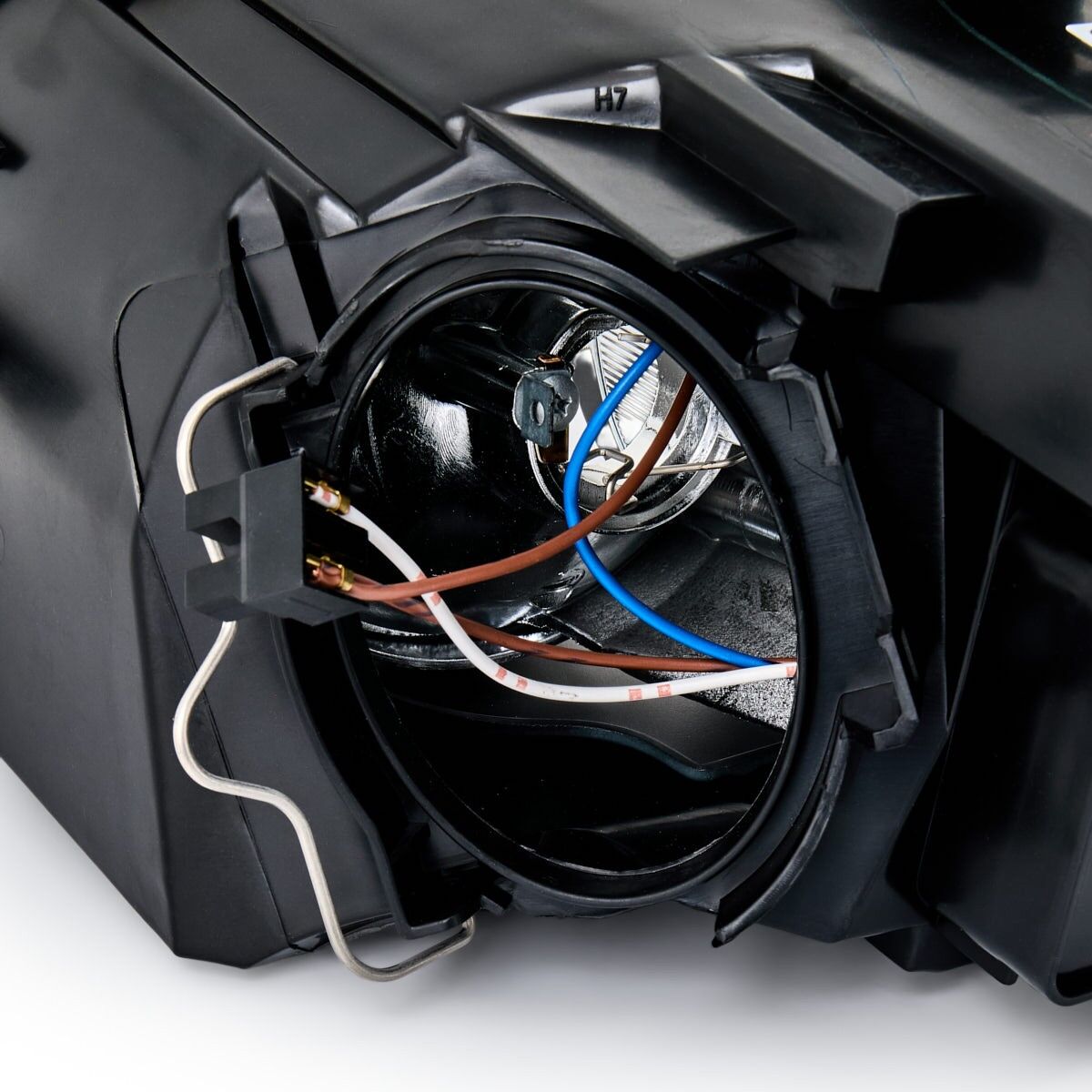 TYC 20-0529-05-2 Headlight