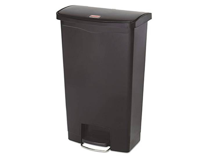 Rubbermaid Commercial Products Slim Jim Tretmülleimer aus Kunststoff 68 l Schwarz – Innenraum-Mülleimer für Medizin, Büro, Gewerbe, Küche und Bad – 1883613