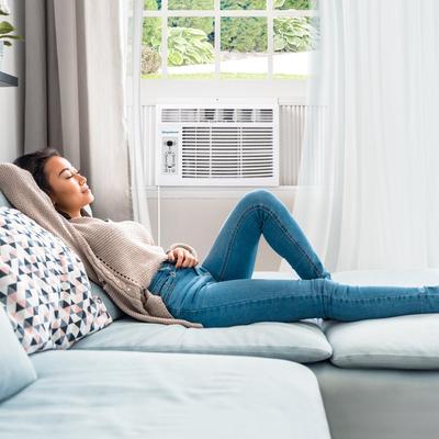 Keystone 8,000 BTU 115V Window Air Conditioner with LCD Remote Control, up to 350 sq. ft.