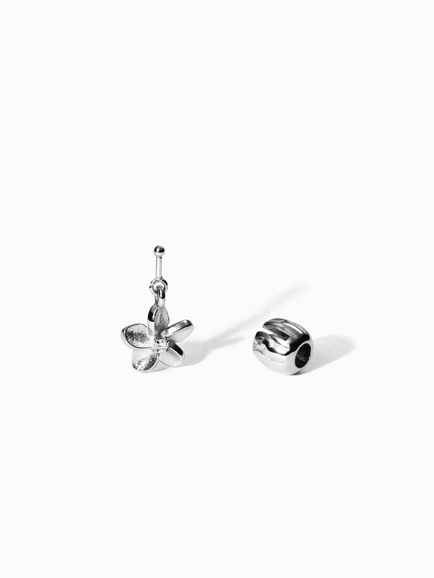 PURELEI LEI Plumeria Charm