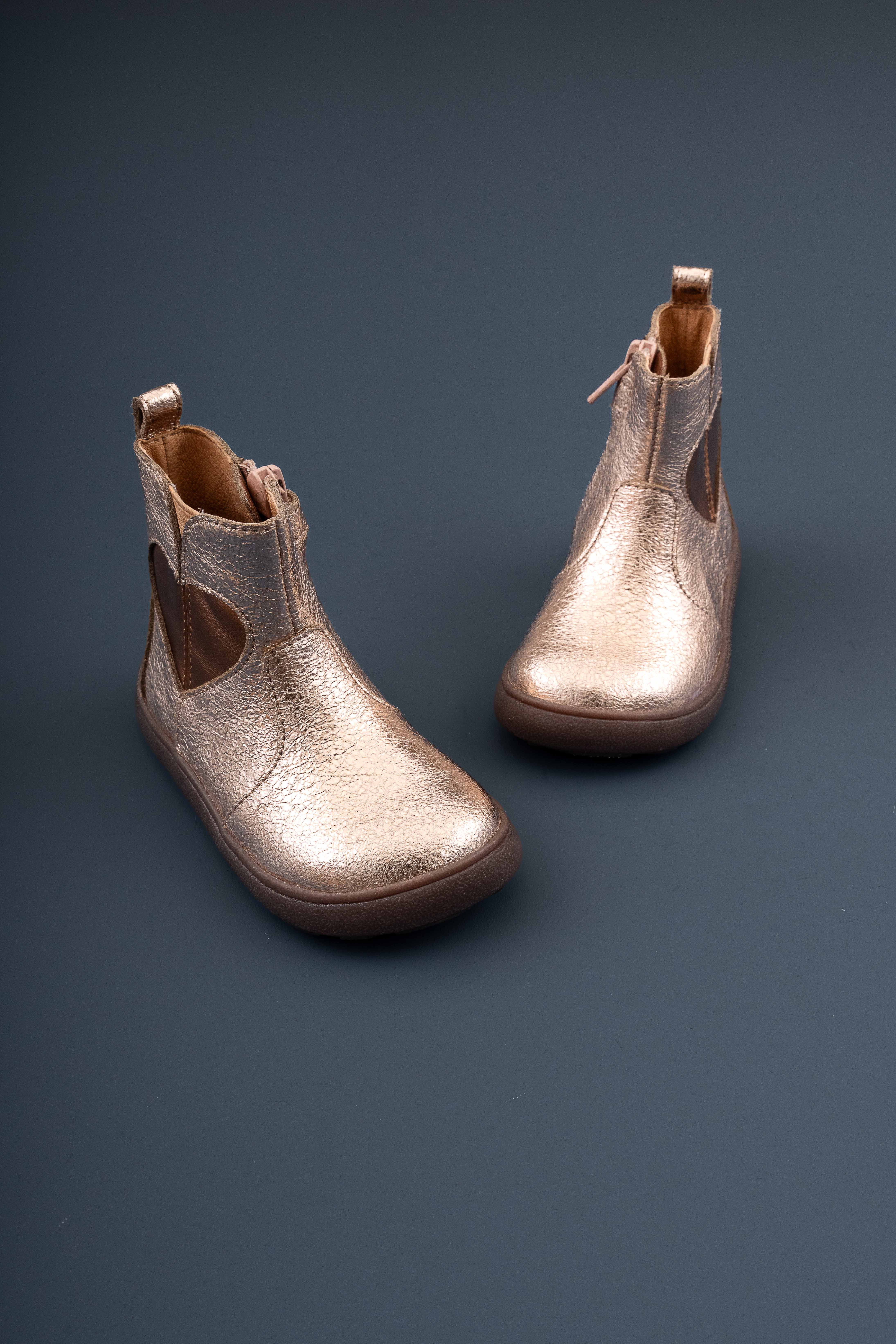Barfußschuh BISGAARD "barefoot runa", Mädchen, Gr. 25, chromfrei gegerbt, rose, goldfarben, Leder, Schuhe Barfußschuh, Winterboots, Stiefelette mit Metallic-Herzchen-Motiv seitlich