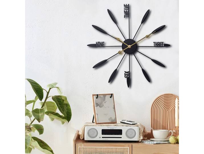 Horloge suspendue en feuille de fer forgé de style européen, décoration de bar créative, horloge murale de salon, horloge silencieuse romaine
