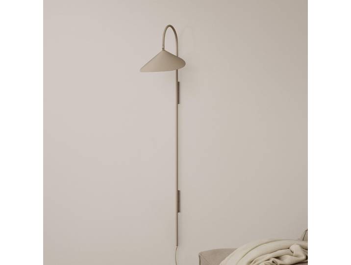 Arum Swivel Applique Murale Tall Cashmere - Ferm Living Arum Swivel Tall - Salon / séjour - Design - Métal - À ampoule unique