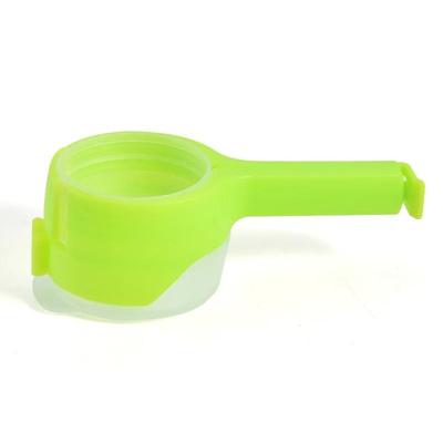 Food Preserving Bag Closure Clip Oat & Snack Dispense Spout With Moisture Seal Clamp green