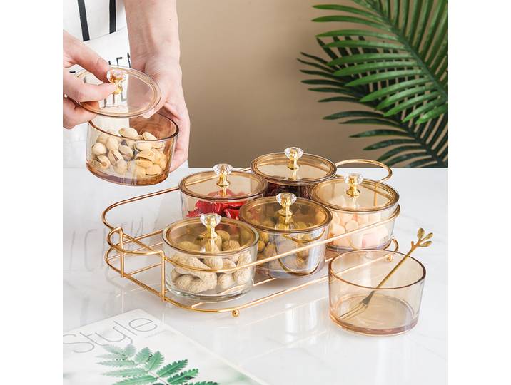 Plat de service nordique pour desserts aux fruits, verres, bols avec couvercle, assiettes pour bonbons, noix, salades, gâteaux, aliments, cuisine
