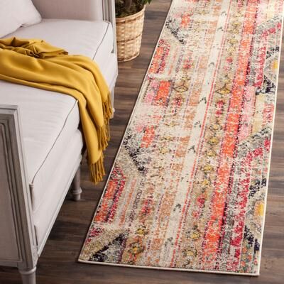 SAFAVIEH Monaco Lumturije Distressed Boho Rug