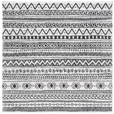 "SAFAVIEH Tunisia Liesel Moroccan Rug - 6'7"" x 6'7"" Round"