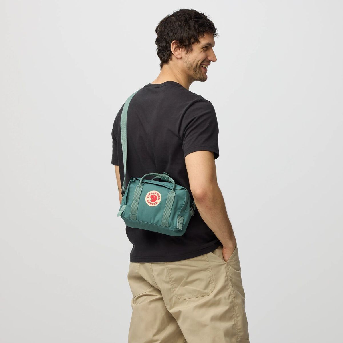 Fjällräven Kånken Crossbody frost green (664) One Size F23200395-664-One Size
