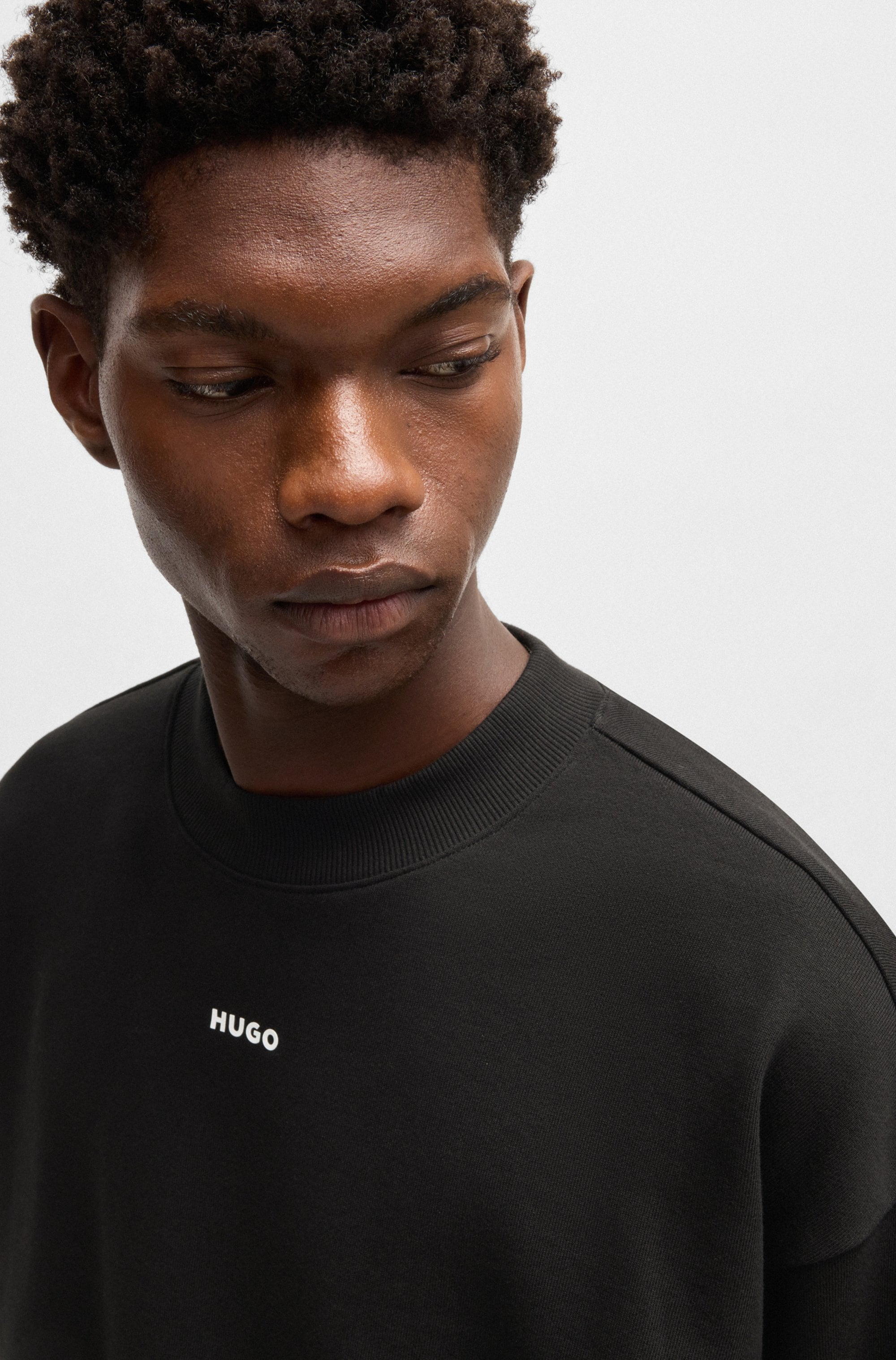Sweatshirt HUGO "Dapocrew", Herren, Gr. XXL, schwarz001, Sweatware, Obermaterial: 100% Baumwolle, unifarben, relaxed fit normal, Rundhals, Bündchen, Sweatshirts Sweatshirt, Rundhalsausschnitt, Relaxed Fit, Logo-Druck