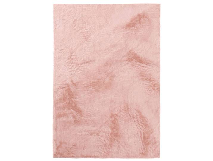 Tapis fausse fourrure rose 140x200