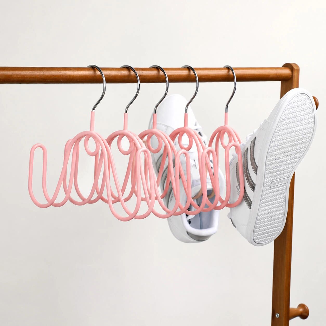 INF 5er-Set Schuhaufhänger aus Edelstahl und PVC, stapelbare Anti-Rutsch-Schuhhaken für Schrank und Balkon Rosa