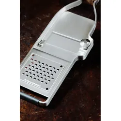 Der Trüffel-Profi 2 in 1 - Hobel & Reibe mit Rasiermesserscharfer Edelstahlklinge (MP-43313E)
