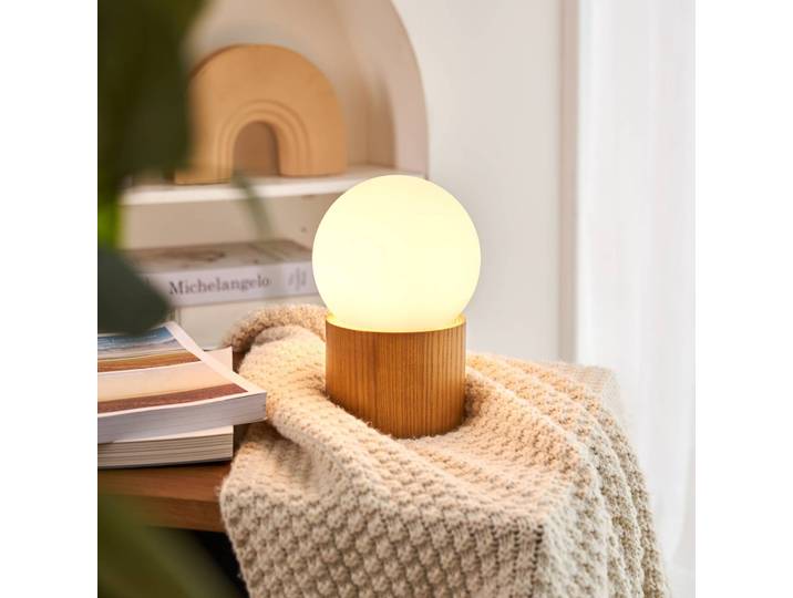 Pauleen Tischlampe Woody Shine, Holz hell, für Wohn- / Esszimmer, Holz, Junges Wohnen, Kugellampe