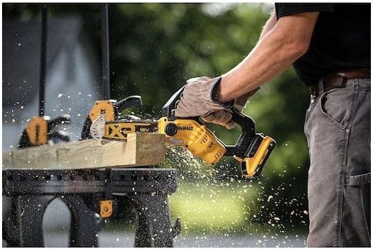 Dewalt Grensav 20 Cm 18v Inkl. Batteri/lader