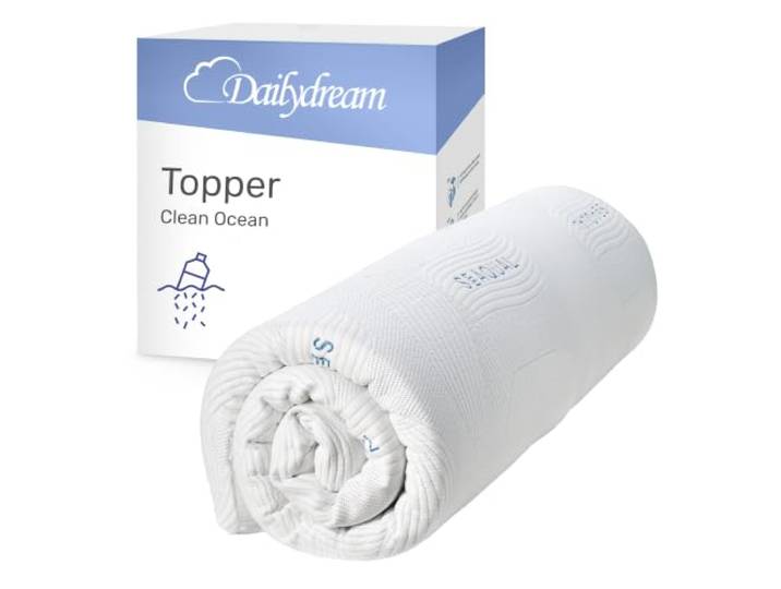 Dailydream Topper 160x200cm aus Memory Foam, 5 cm hoch Edition Clean Ocean, H1/2, Matratzentopper mit waschbarem Bezug aus recycelten Materialien, Noppen und elastischen Bändern.