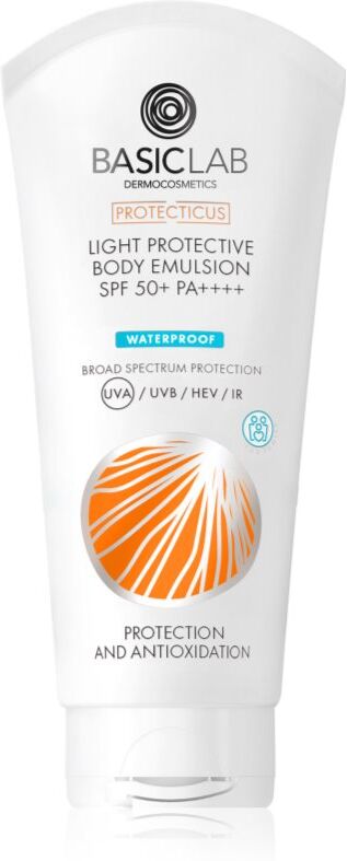 BasicLab Dermocosmetics Protecticus émulsion hydratante et protectrice visage et corps SPF 50+ waterproof 100 ml