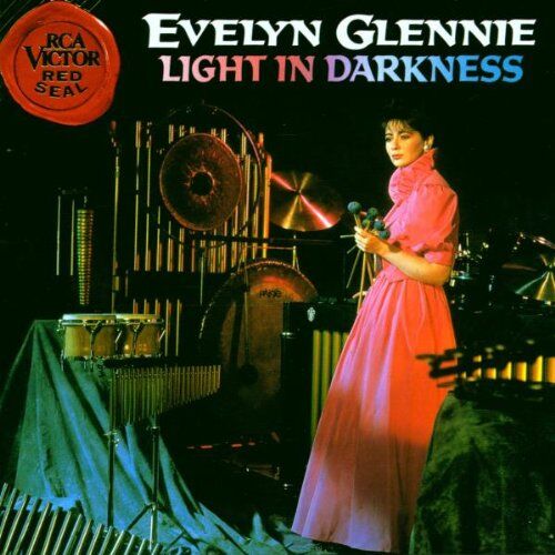 Evelyn Glennie - Light in Darkness - Preis vom 04.10.2026 03:51:26 h