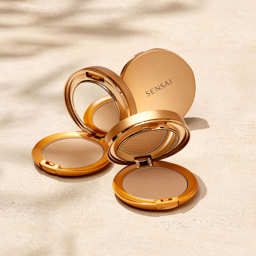 Sensai Silky Bronze sun protective compact #SC04