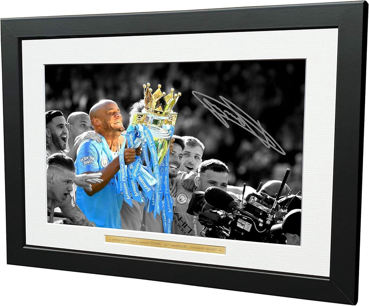 Gesigneerde Voetbal Poster met Digitale Handtekening - A4 - Zwart