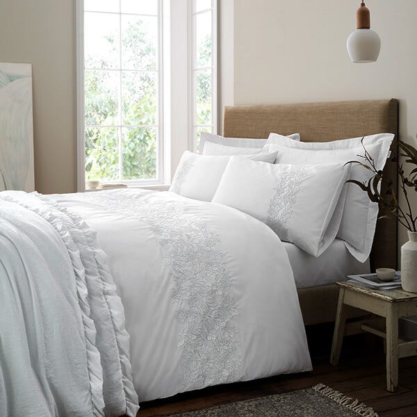 Bianca Fine Linens Bianca Embroidery Duvet Cover Set Floral White