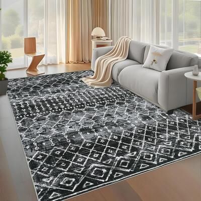 Garvee Washable Diamond Geometric Distressed Area Rug