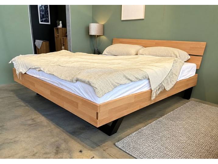 Jugendbett 'Alma' 140x200cm Kernbuche massiv geölt