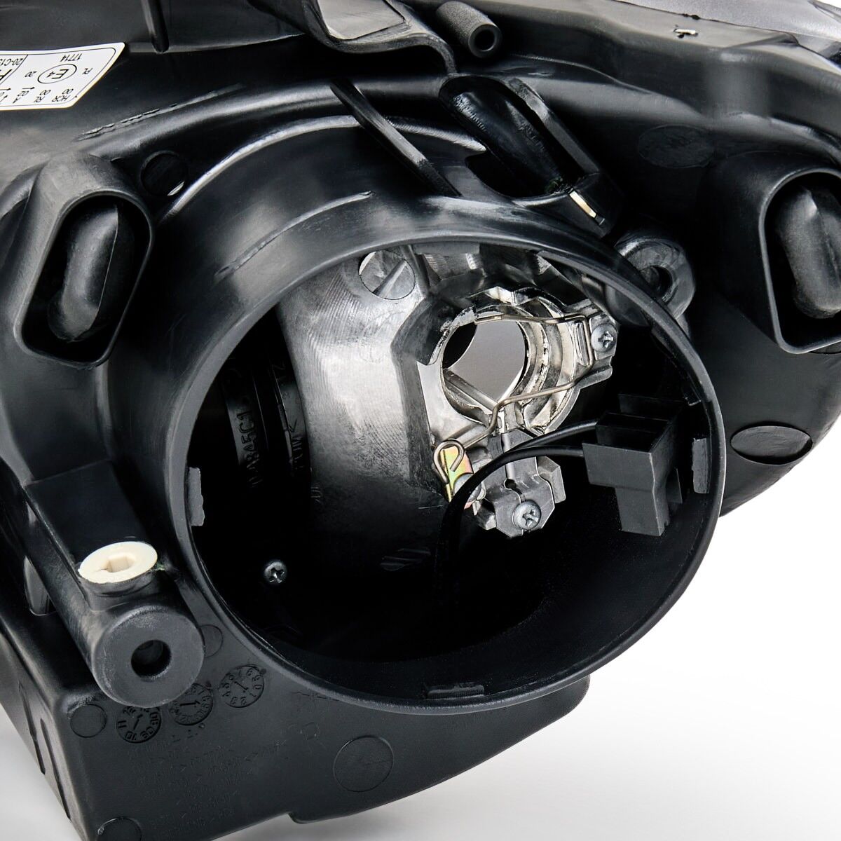 TYC 20-12157-05-2 Headlight
