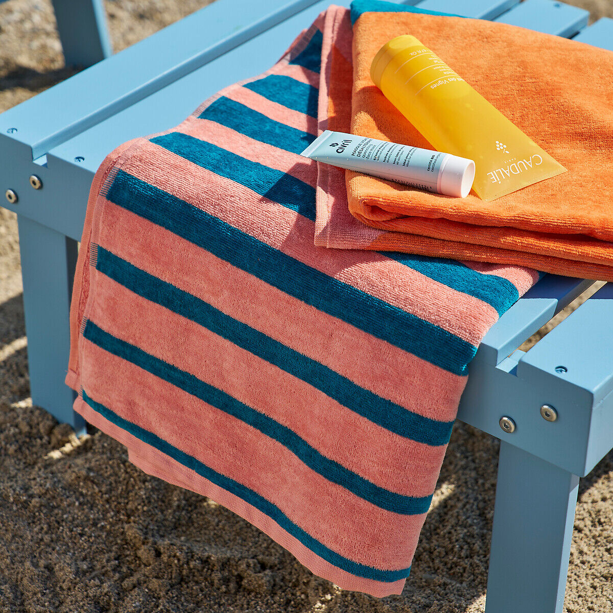 LA REDOUTE INTERIEURS Serviette de plage, en éponge velours 420 g, LISTRADO